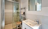 With an en suite shower-room. - Thumbnail Image