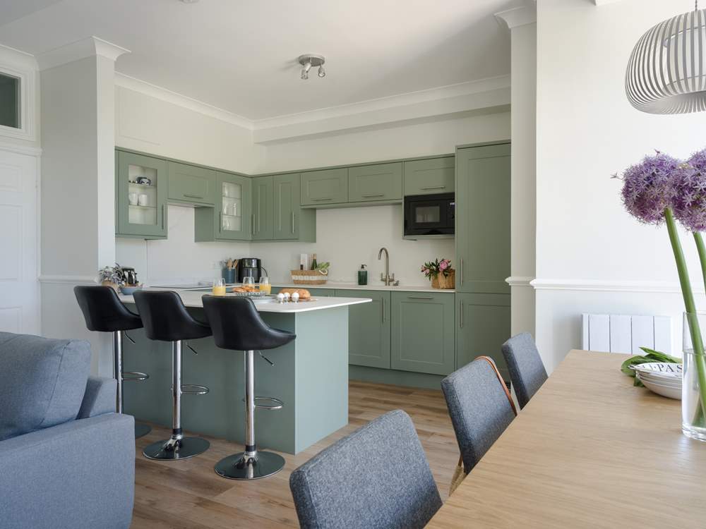 The breakfast bar offers the ideal place to enjoy a quick bite to eat.