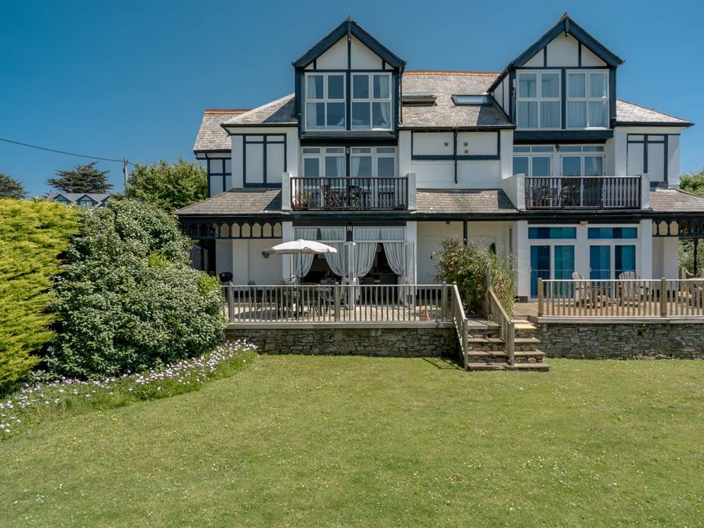 Welcome to Croyde Sands Lorna Doone, a spacious ground floor apartment.