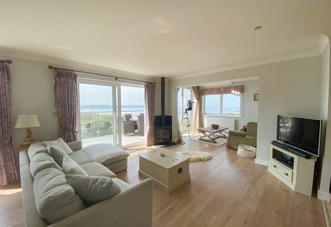 Welcome to this wonderful holiday abode! Soak in the view of Woolacombe beach and the blue ocean.