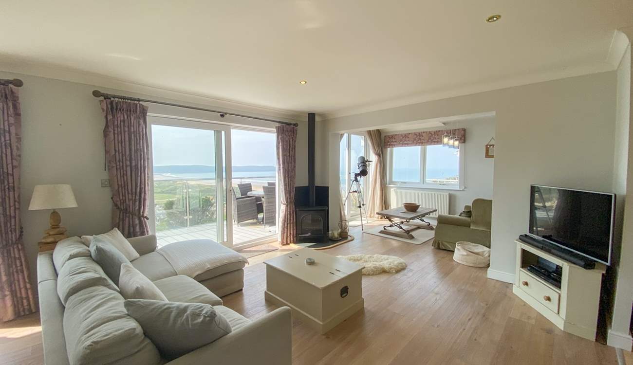 Welcome to this wonderful holiday abode! Soak in the view of Woolacombe beach and the blue ocean.