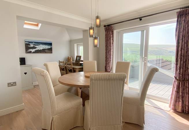 Dine in style on holiday. 