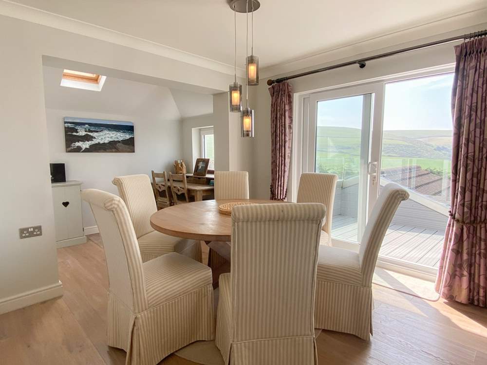 Dine in style on holiday.