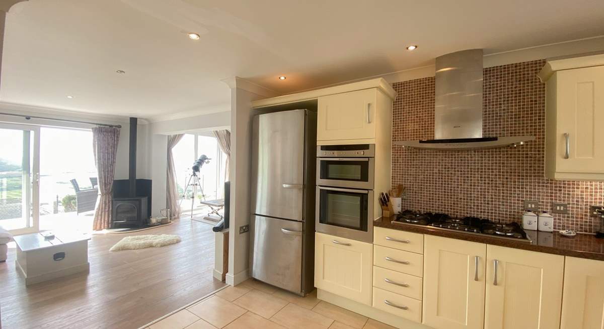 The stylish kitchen as all the equipment you'll need.