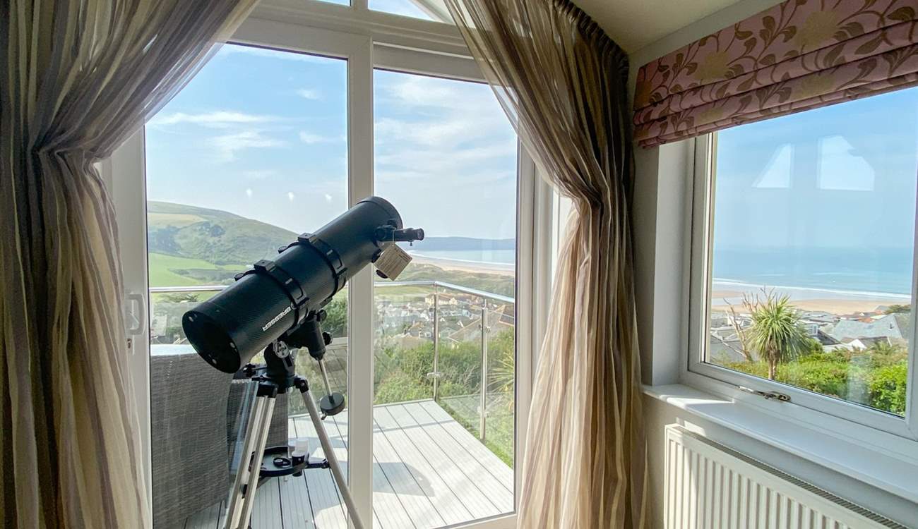 Your very own telescope for a bird's eye view of the sea. 