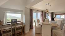 You will also find a breakfast-bar, ideal if work comes calling. 