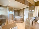 Soak in the corner bath or have a refreshing shower, you choose!