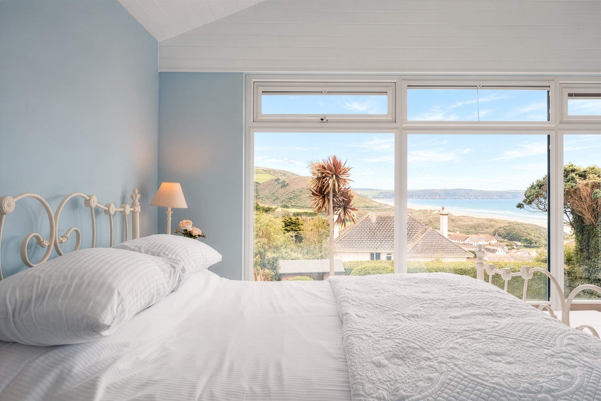 Waking up to those views! 