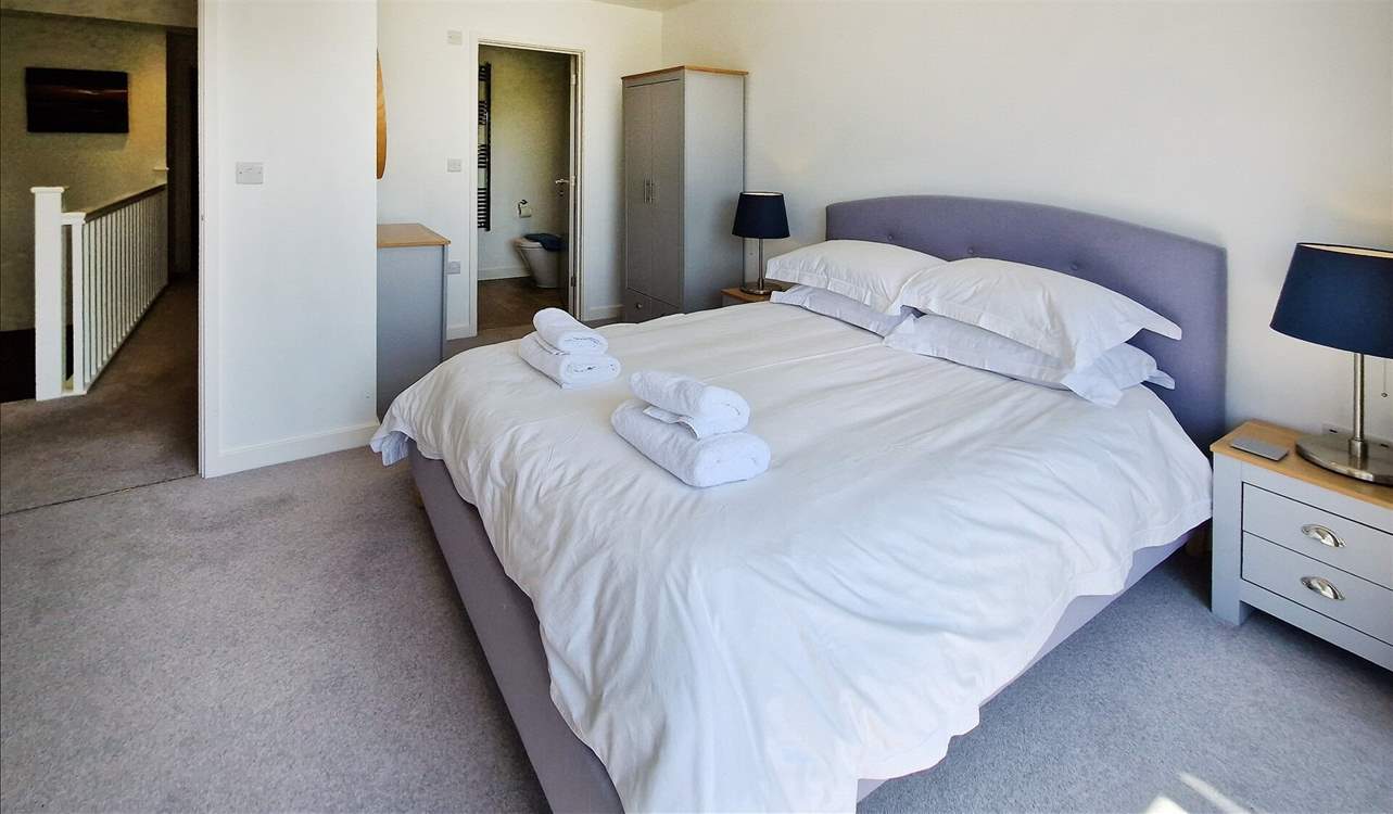 Another gorgeous double bedroom.