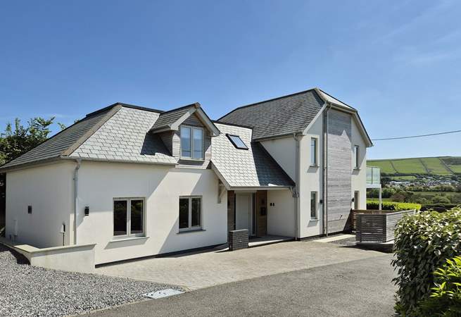 Welcome to your stunning holiday home for a while. 
