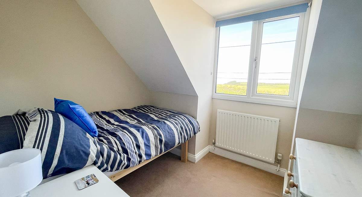 The single room has a 5'11