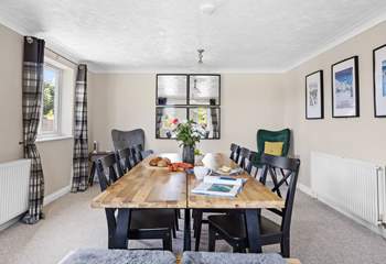 Gather everyone around the dining-table to chat about the adventures of the day. 