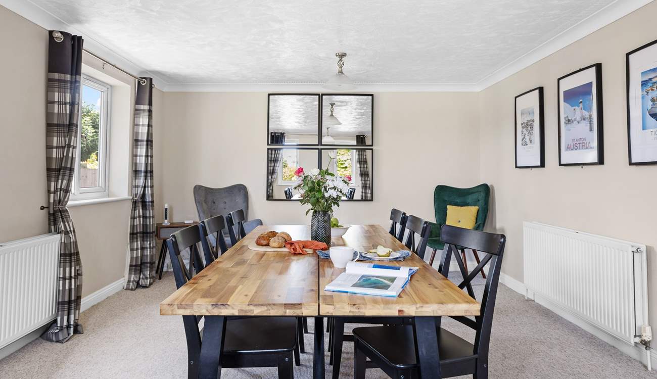 Gather everyone around the dining-table to chat about the adventures of the day. 