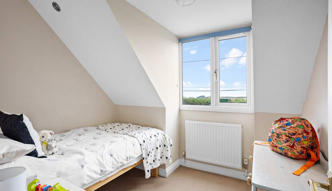 The single room has a 5'11