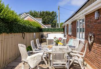 Dine al fresco, the perfect holiday pastime. 