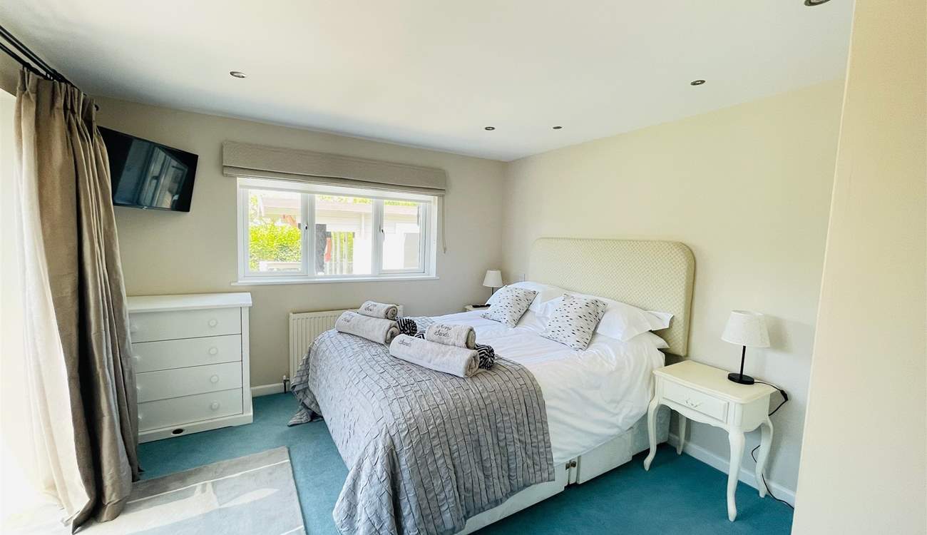 The spacious king room.