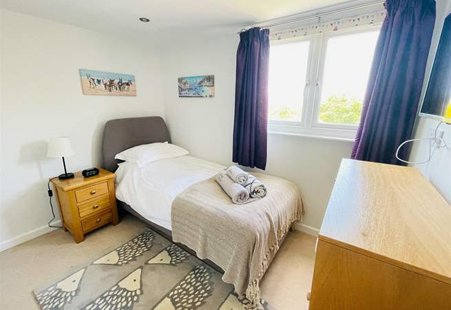 A sweet single room.