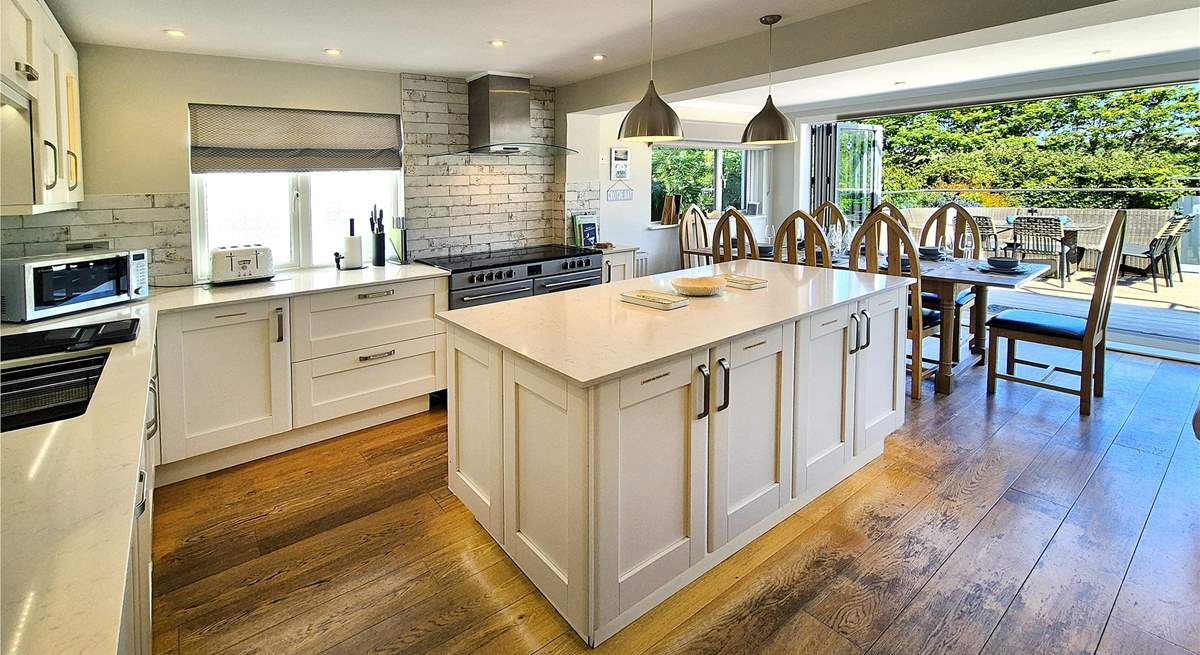 The beautiful kitchen and dining space.