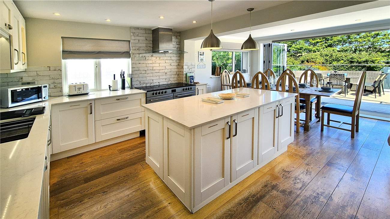 The beautiful kitchen and dining space.