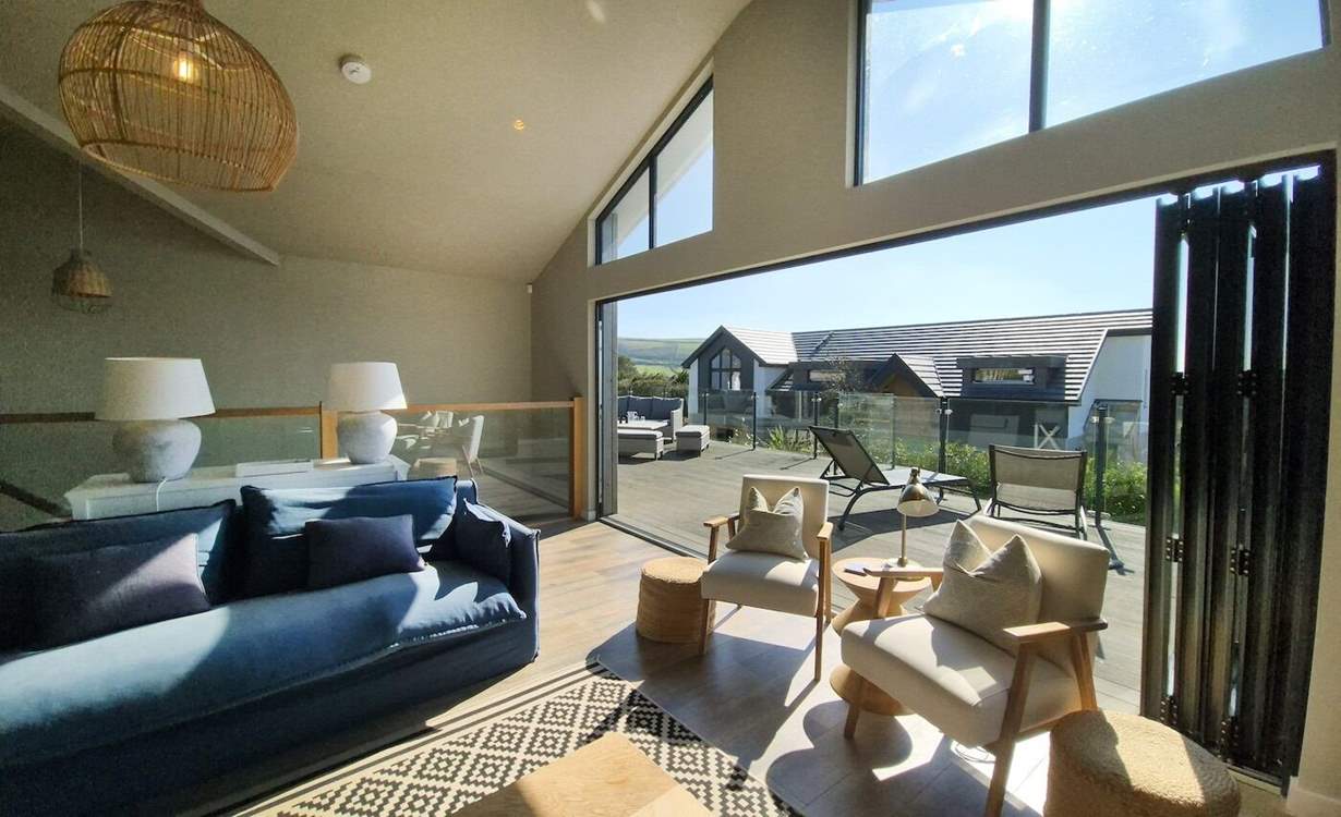 The sitting-room has a beautiful balcony where you can sit and admire the view.