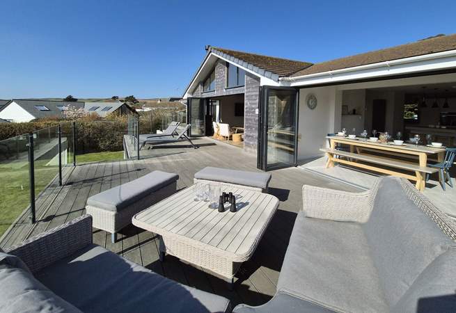 Welcome to 4 Ora Close, a beautiful, contemporary holiday home in Croyde. 