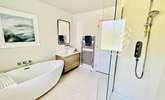 Relax in the bath after a busy day on the beach.  - Thumbnail Image