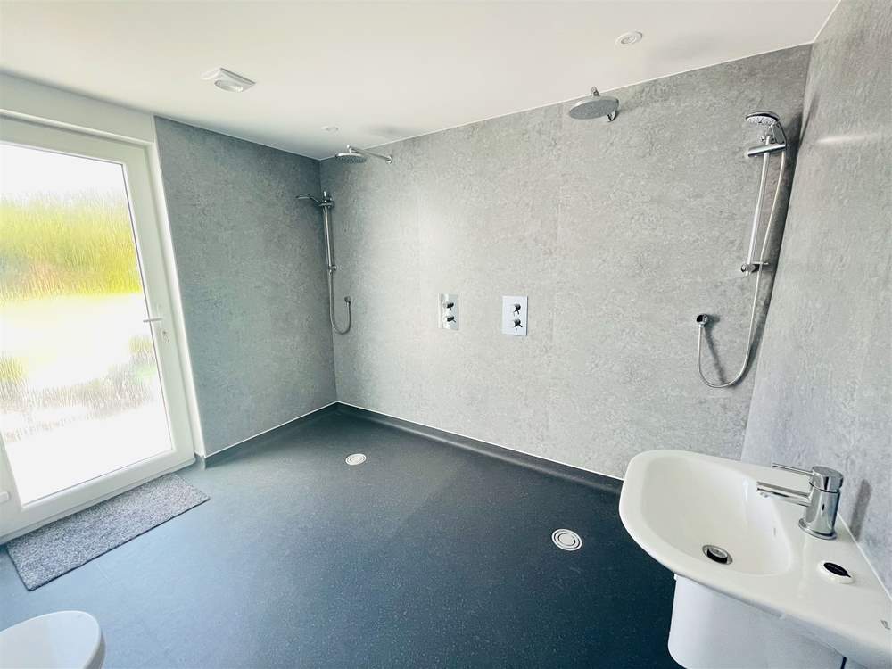 The ground floor wet room.