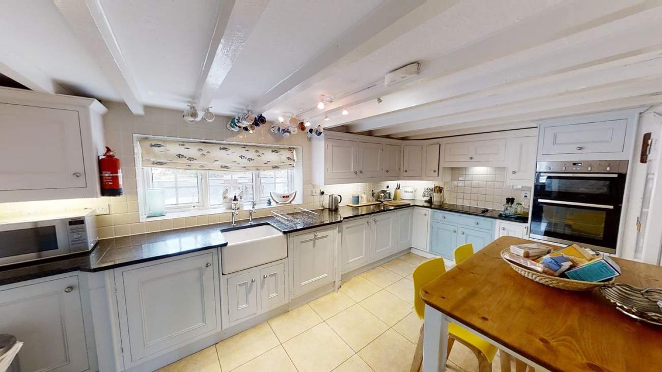 The kitchen is very well equipped.