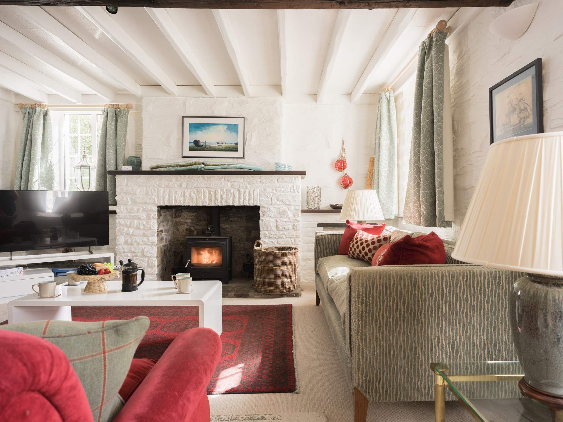 You will instantly relax in this room with plenty of space for everyone.