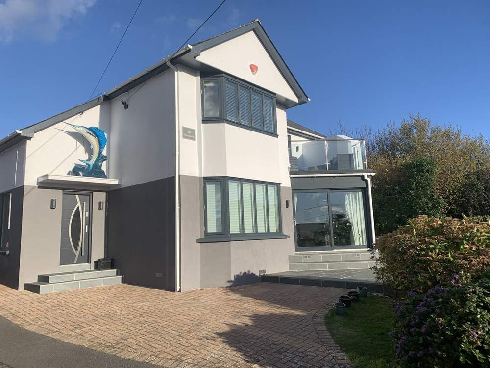 Homelands is a stunning, contemporary holiday home.