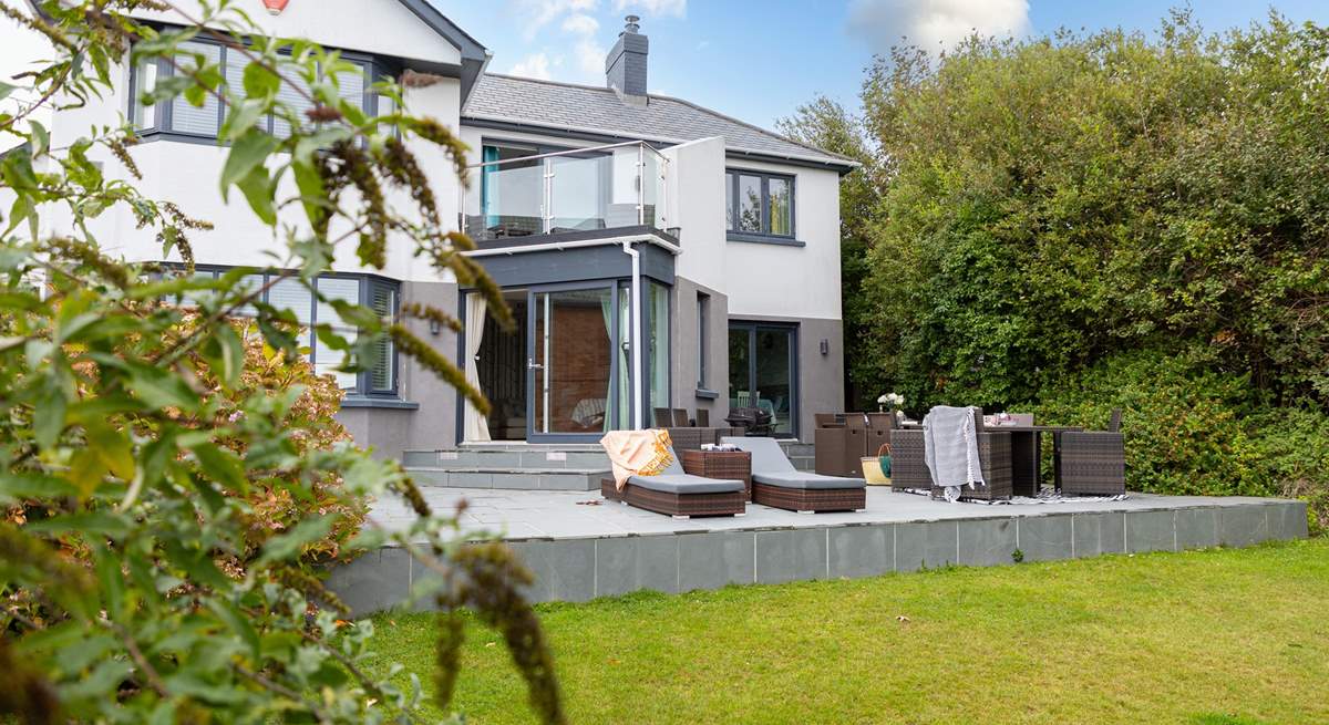 Homelands is a stunning, contemporary holiday home. 