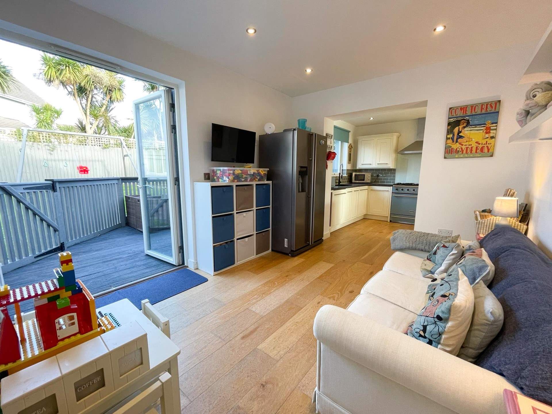 Children can play safely whilst the evening meal is being prepared.