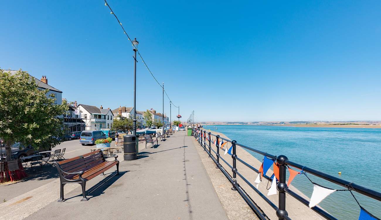 The sweet village of Appledore has a seasonal passenger ferry across the water to Instow. 