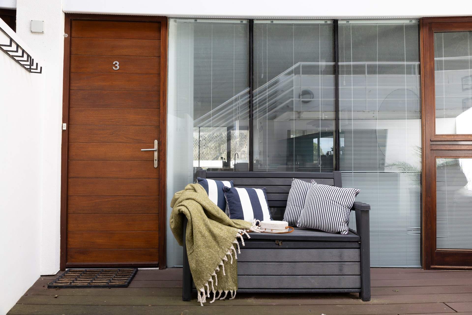 Welcome to 3 Ocean Point - your apartment by the sea!