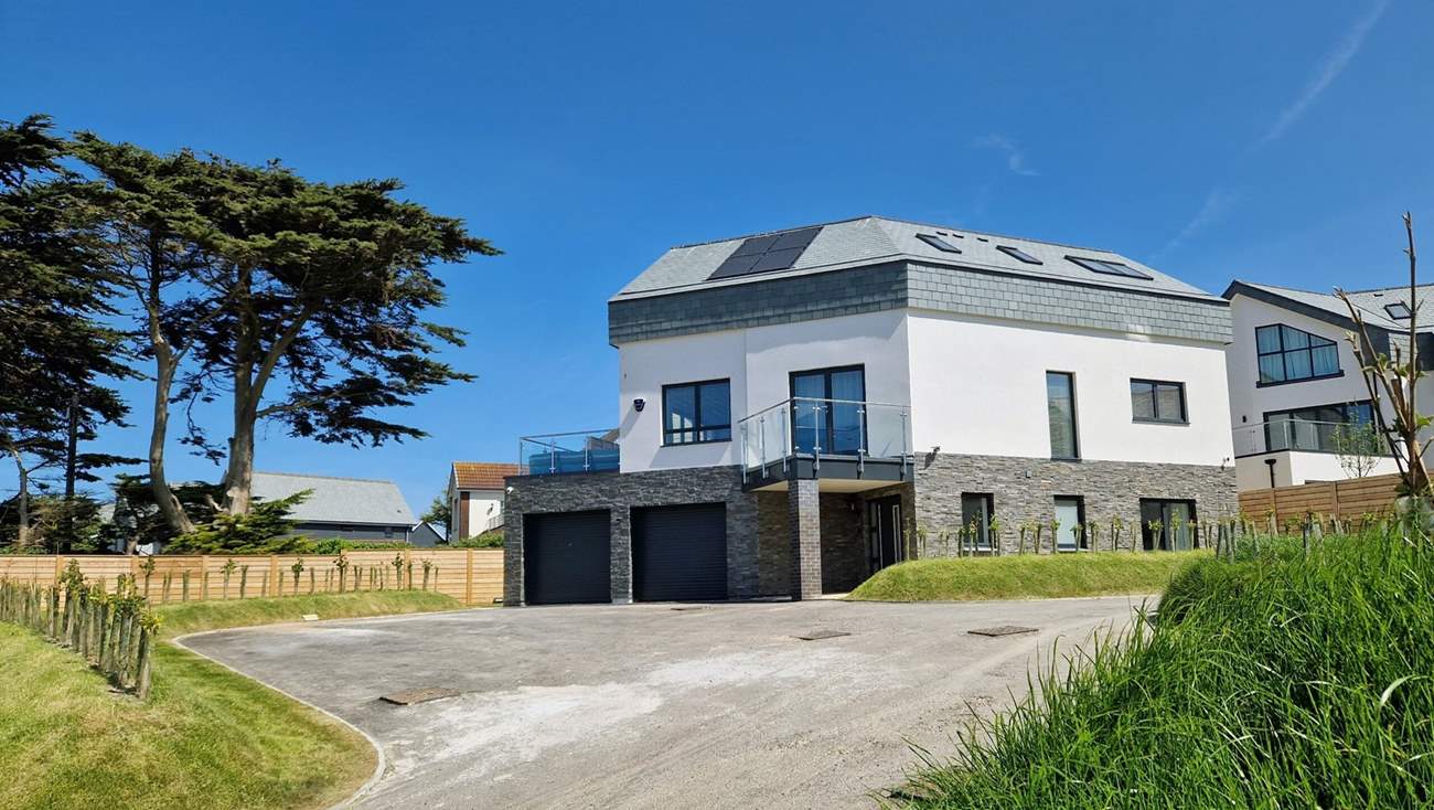 Capella is a beautiful, contemporary home in the charming village of Croyde.