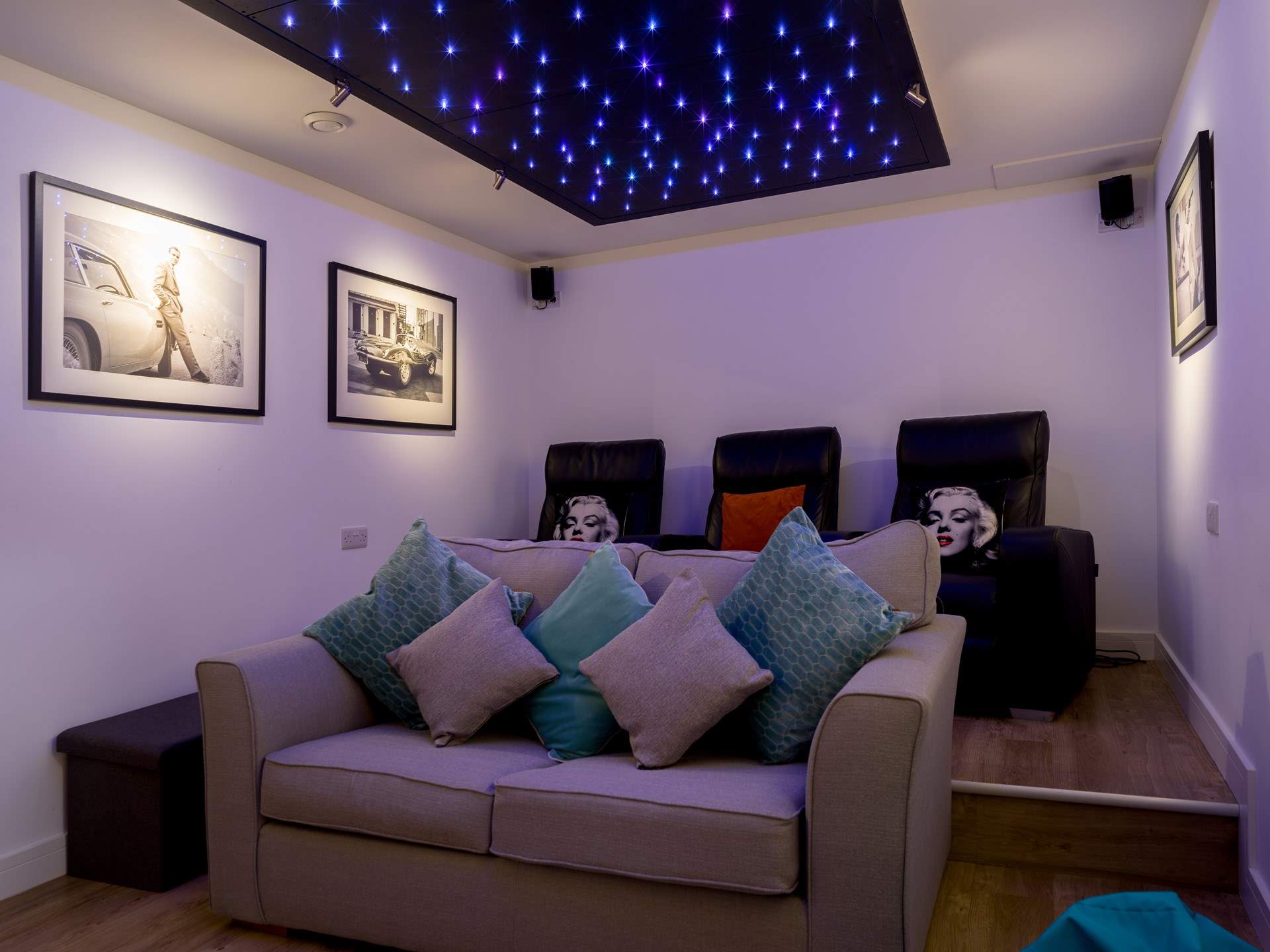 The perfect spot to sit as a family, this sofa can also convert into a sofa bed.