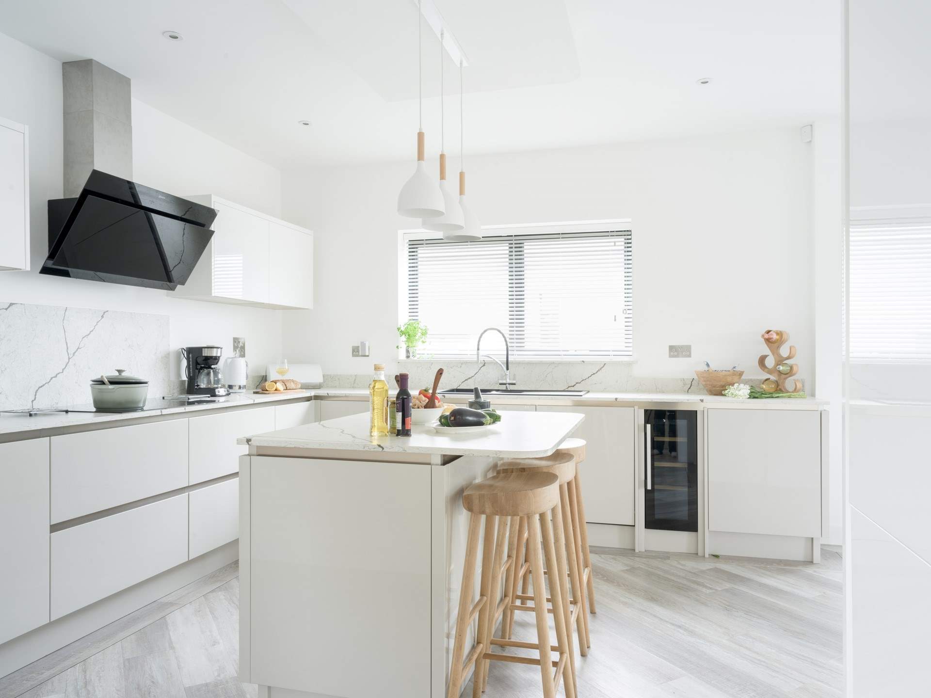 This stylish kitchen is fully equipped.