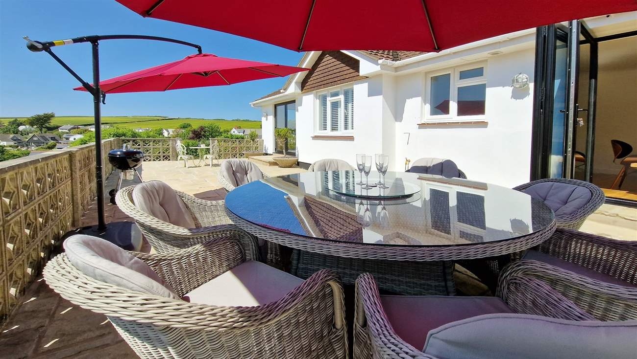 Alfresco dining in this lovely spot will be such a pleasure.