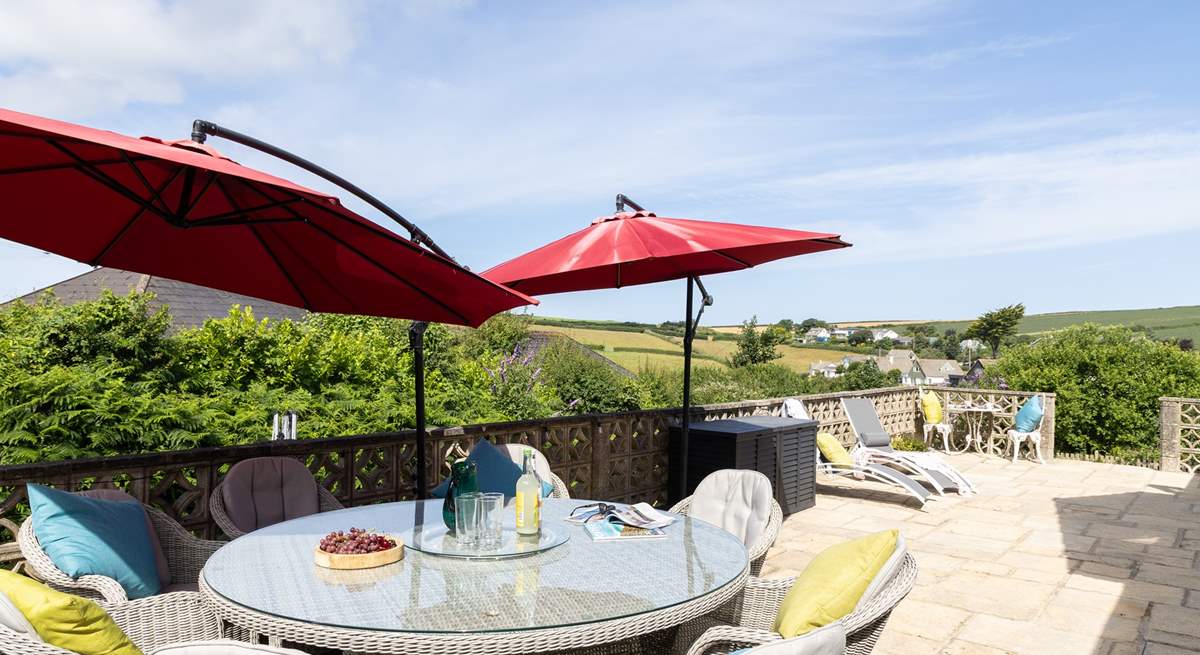 Al fresco dining in this lovely spot will be such a pleasure. 