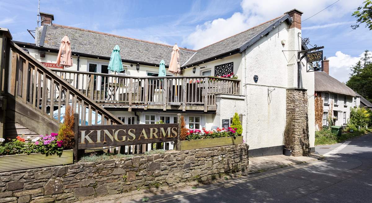 Should the chef fancy a night off, The Kings Arms is a short stroll away.