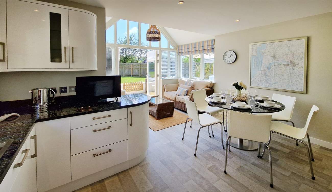 Welcome to Shoreline View.  
The fabulous kitchen/diner has doors French leading to the garden.  Please note, there is no longer a TV in this room.