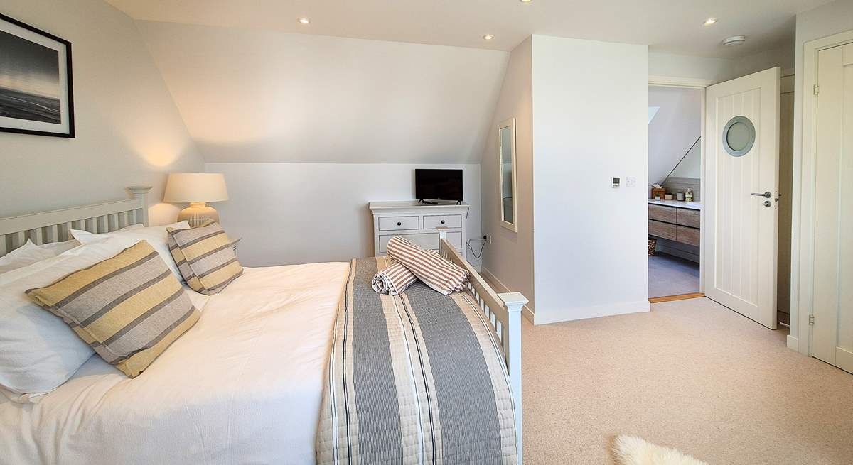 This beautiful room also has a en suite shower room.