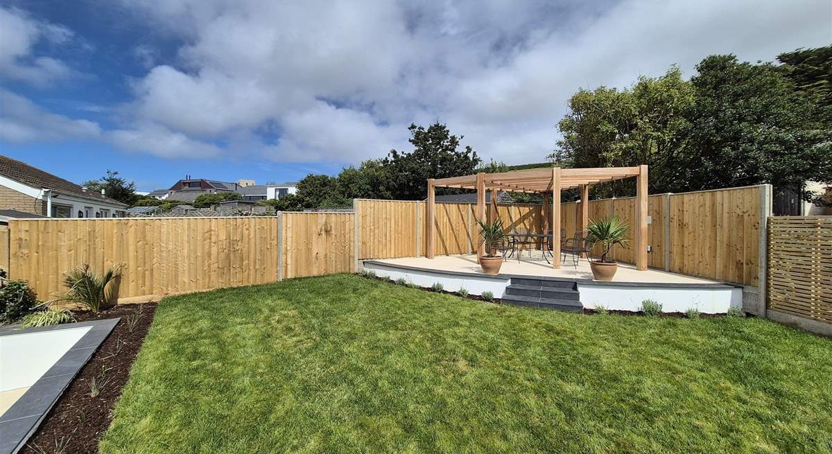 The garden is perfect for summer days.