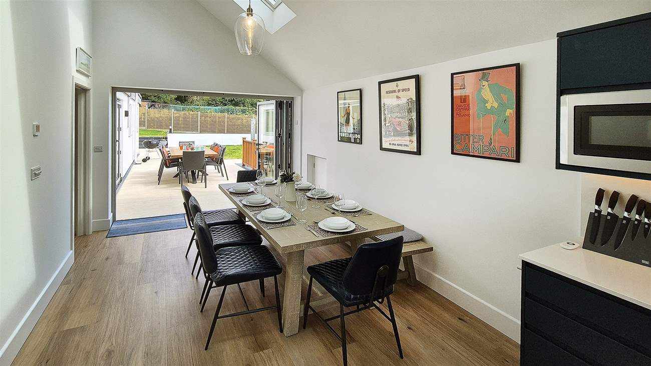 Throw open the double doors and spend sociable evenings with your favourite people.