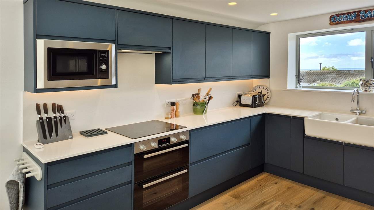 The kitchen has everything you might need for mealtimes.