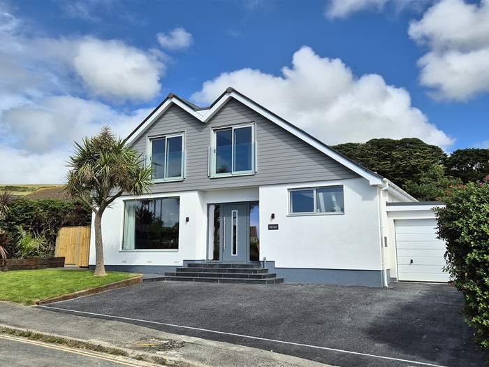 Ocean Sands, Sleeps 8 in Croyde