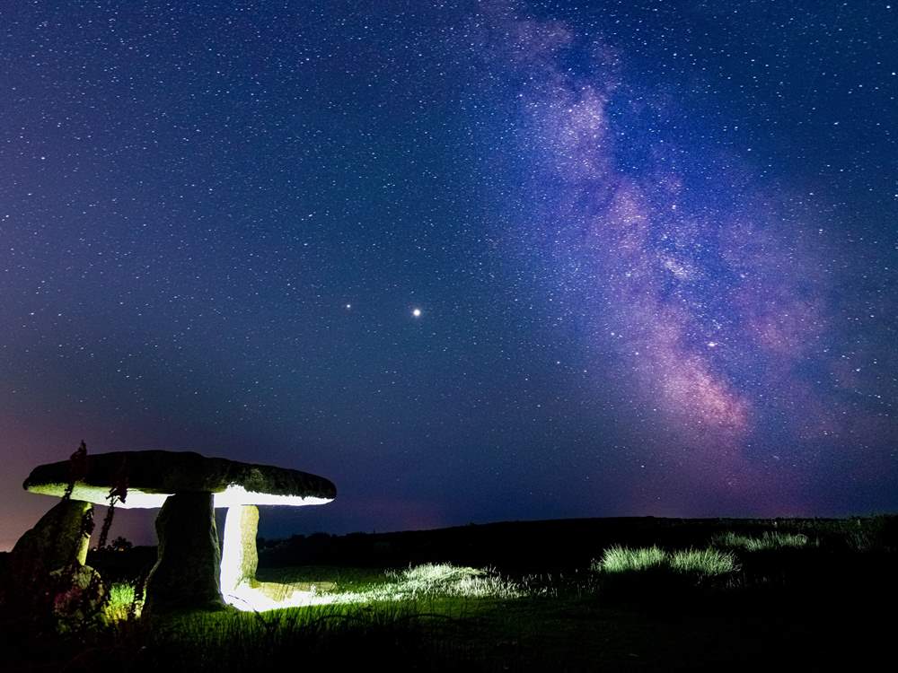 West Cornwall has some dramatic night skies, enjoy some amazing views from the terrace.