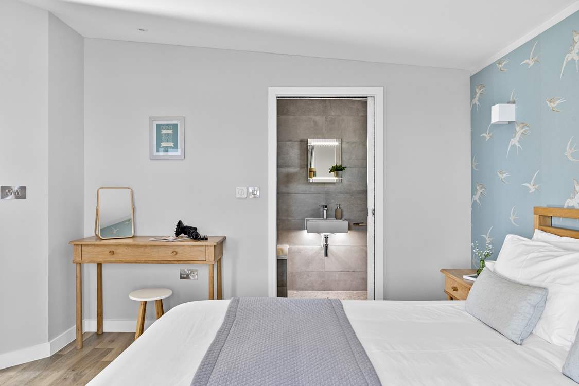 Looking into the en suite bathroom from bedroom 1.