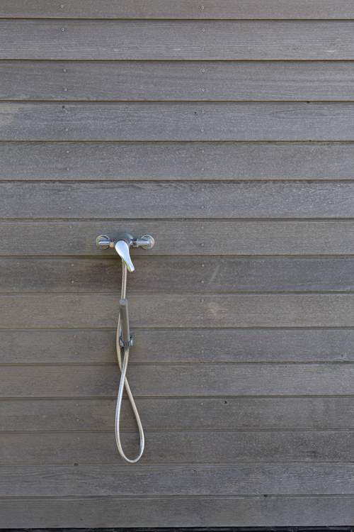 There's a handy outside shower for rinsing those sandy toes.