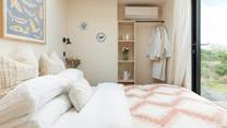 The pretty pastel colours flow effortlessly throughout. 